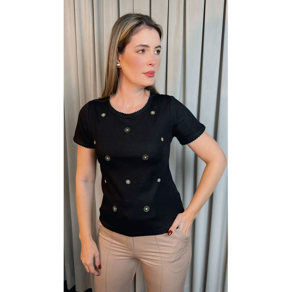T-shirt Feminina Delicada Bordada - Preto - Cod 293