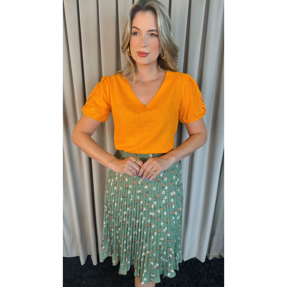 Blusa Classica em Viscolinho Delicada Feminina Manga Bordada - Laranja - Cod 215