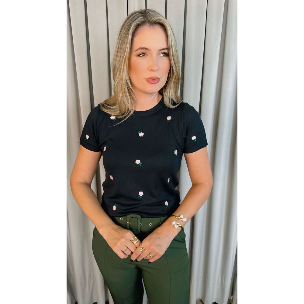T-shirt Em Trico Bordada - Preto - Cod 244