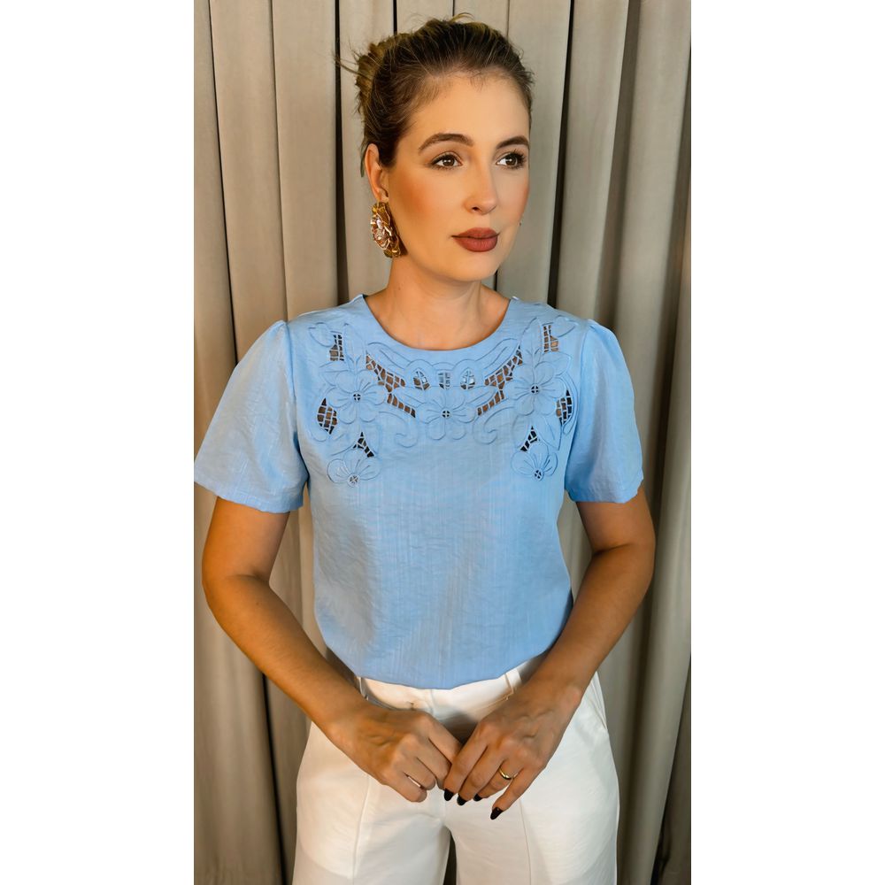 Blusa Feminina Bordada Elegância e Delicadeza em Cada Detalhe - Azul - Cod 239