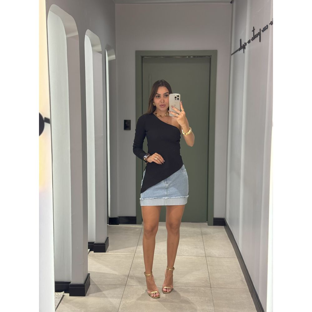 BLUSA JU ASSIMÉTRICA PRETO