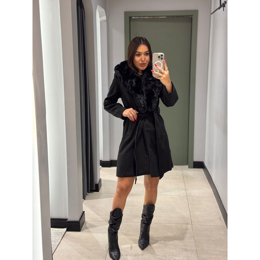 SOBRETUDO LORENA LÃ BATIDA PRETO