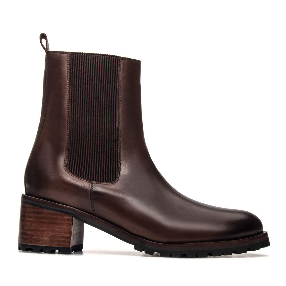 Bota Chelsea Feminina Spezia Castanho