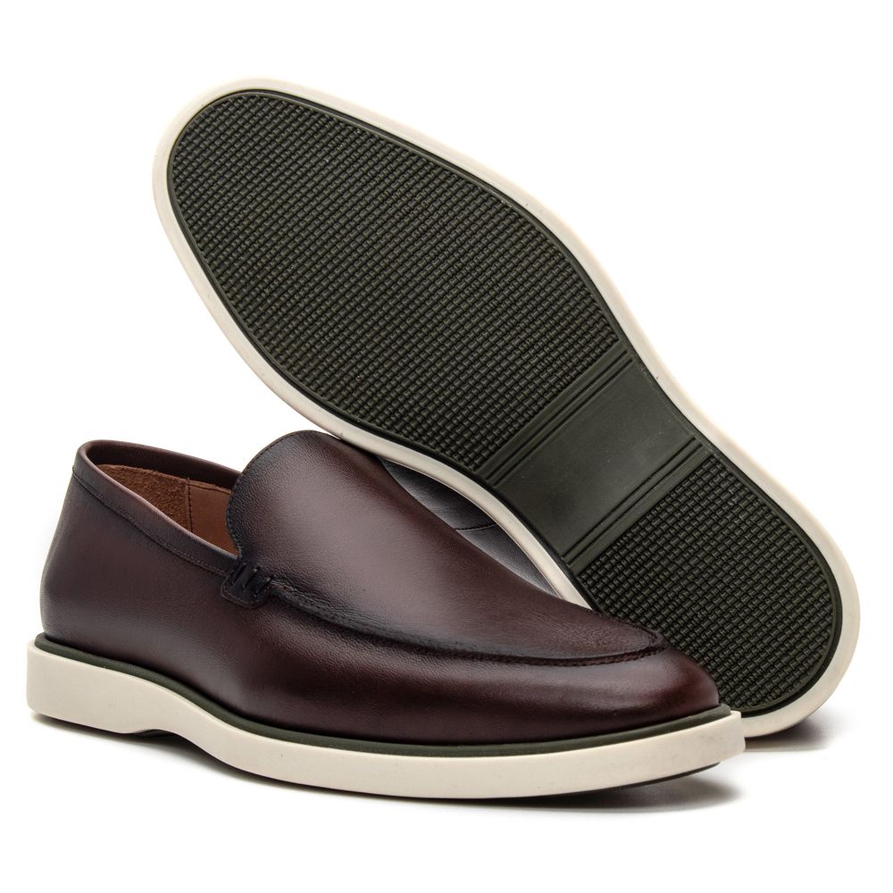 Mocassim de Couro Café Solado de Borracha