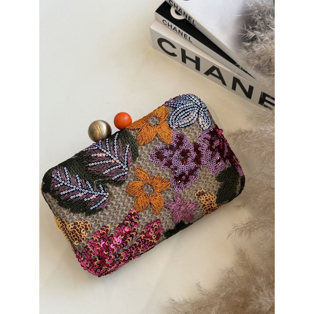 CLUTCH BORDADA - Le Preppy