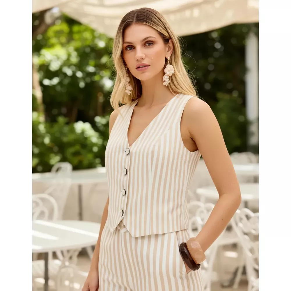 COLETE ALFAIATARIA LISTRADO BEGE - Le Preppy