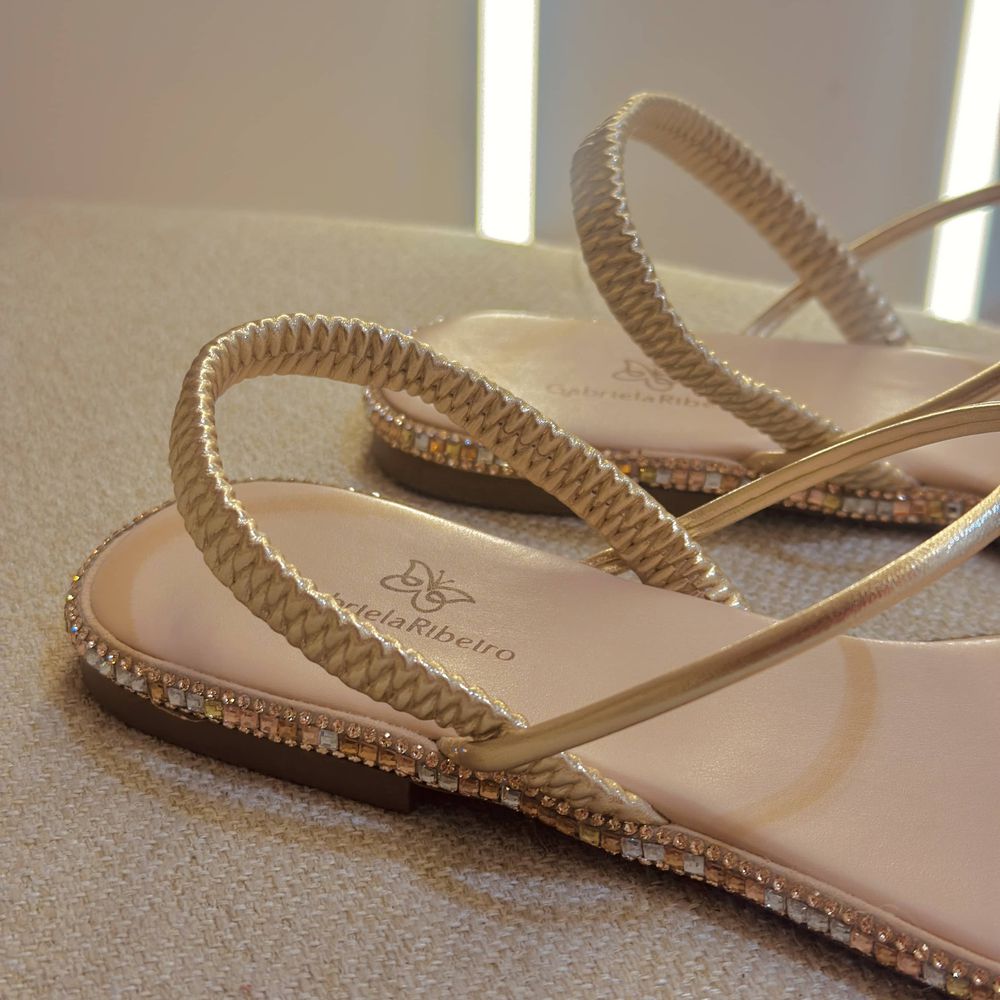 Sandalia Helena Dourado