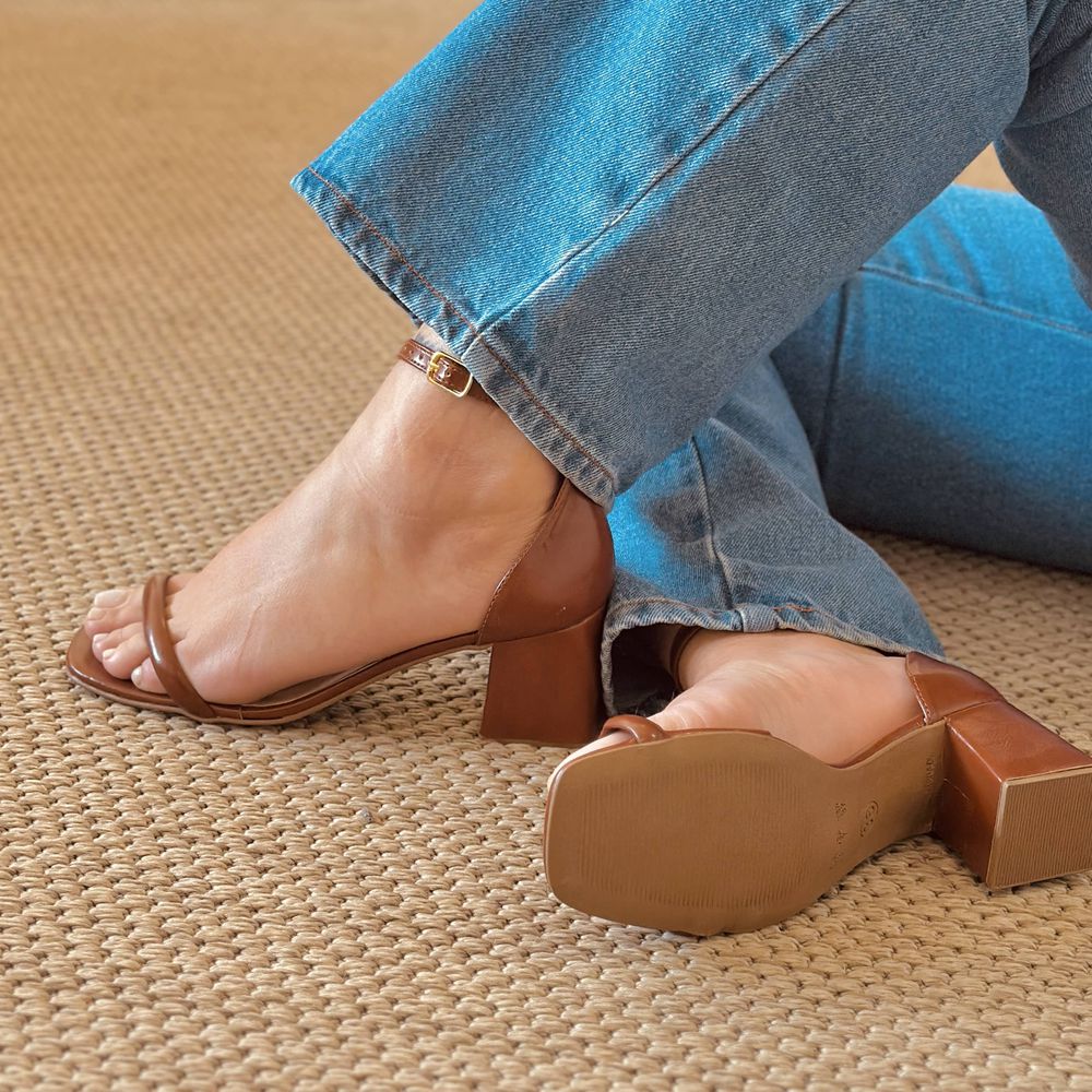 Sandália Leide Caramelo