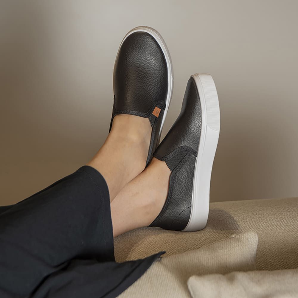 Tênis Slip On Tamires Preto