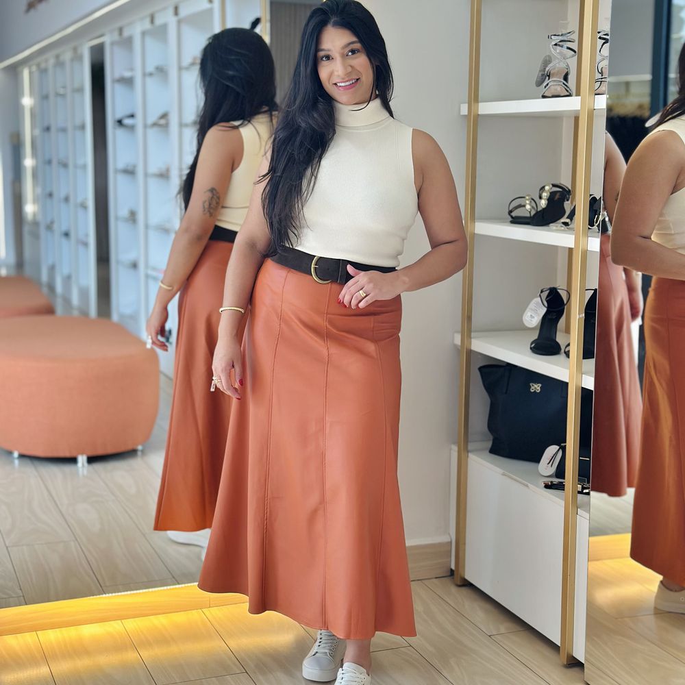 Saia Thaís Ferrugem