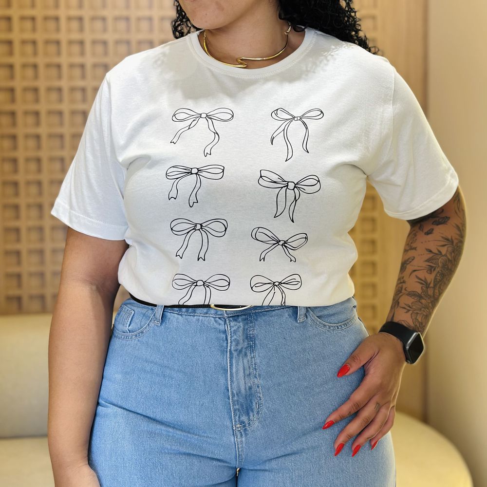 T-shirt Ana Off Laço - Loja Gabriela Ribeiro