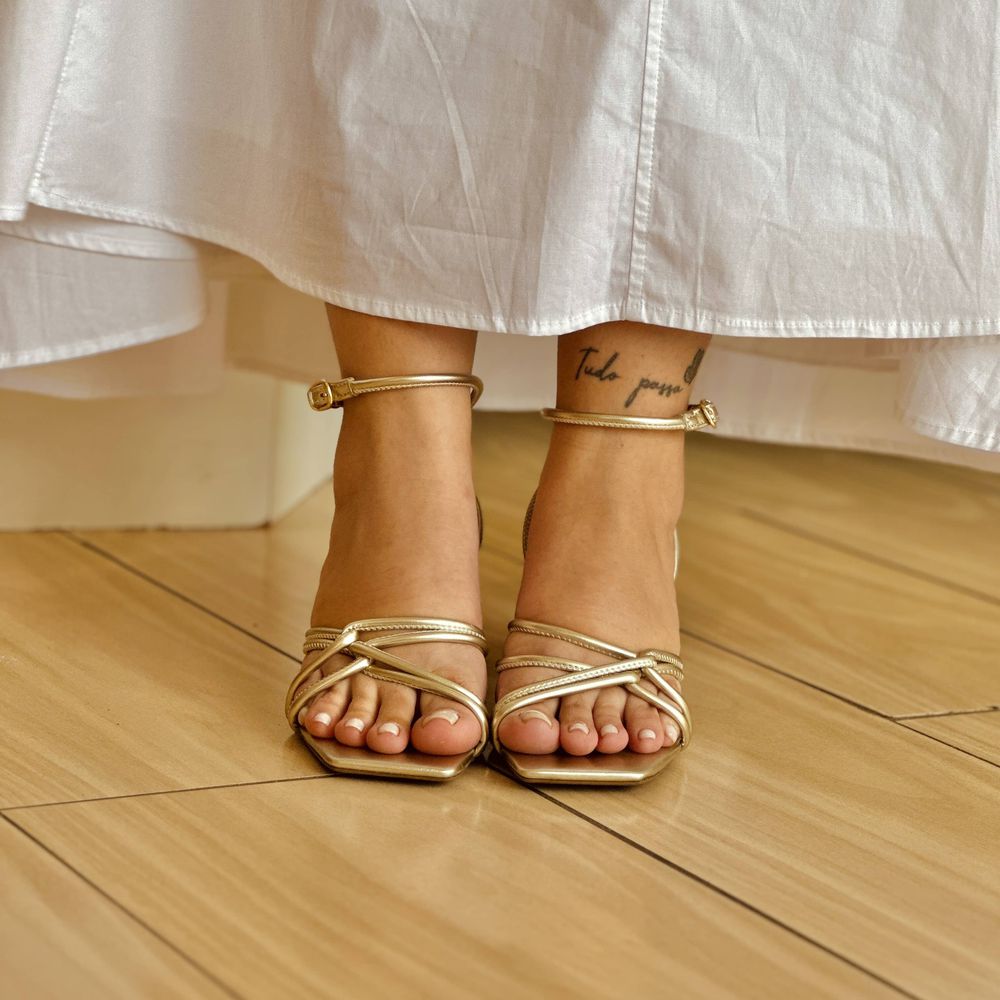 Sandália Débora Ouro