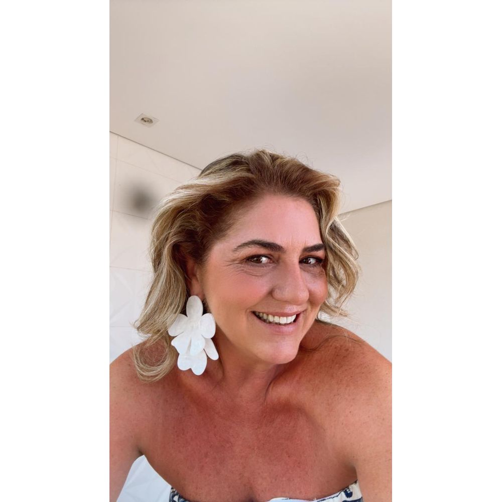 Brinco Acrilico Oval Off Perolado