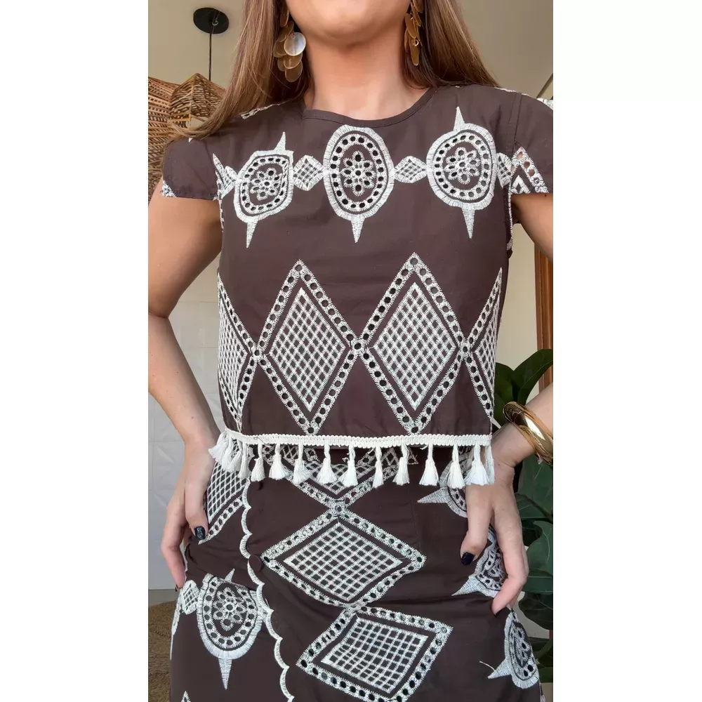 Blusa Bordada Nicole Marrom Cafe