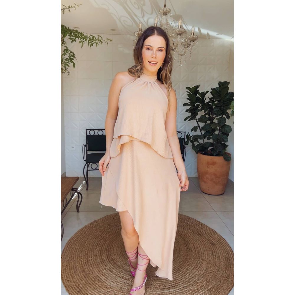 Vestido em hot sale camadas curto