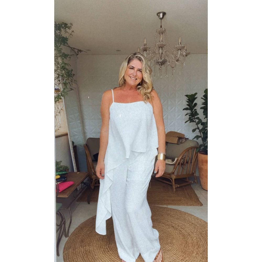 Conjunto Assimétrico Chicle Off White