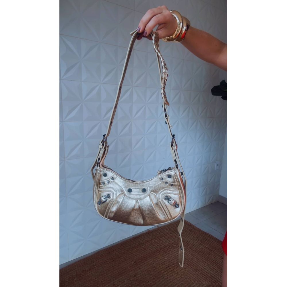Bolsa Detalhes Metalizados Dourado
