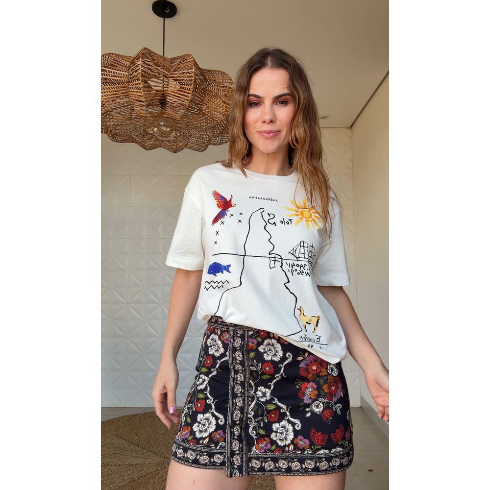 Tshirt Média América Latina Estampado