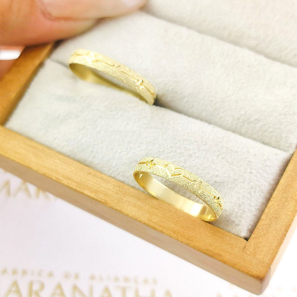 Alianças Em Ouro 18k Iraque 3mm Fosco Diamantado Meia Cana