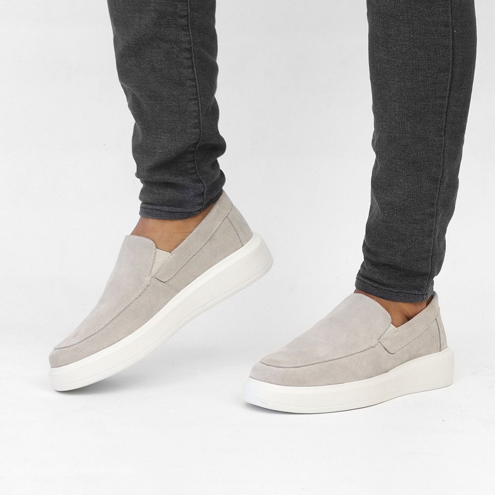 Slip on em couro clearance