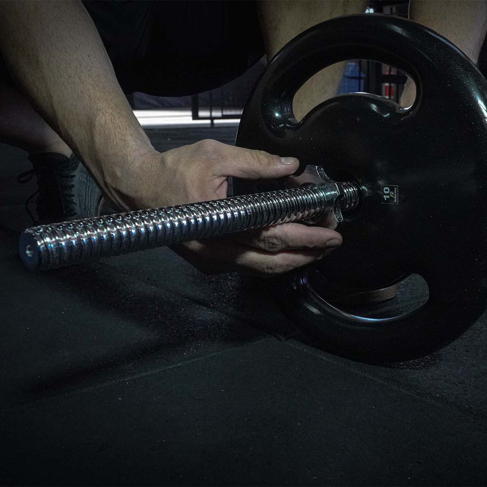 Barra de Musculação Reta Com Rosca Maciça Recartilhada 150 cm - Consport 