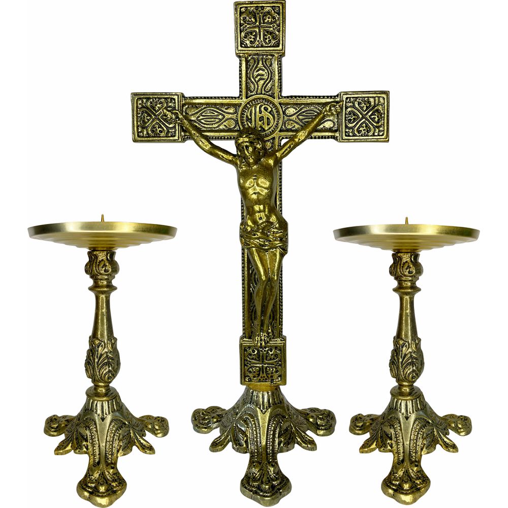 Conjunto Crucifixo Metal De Altar 37,5 Cm e 2 Castiçal Alto 21x12cm