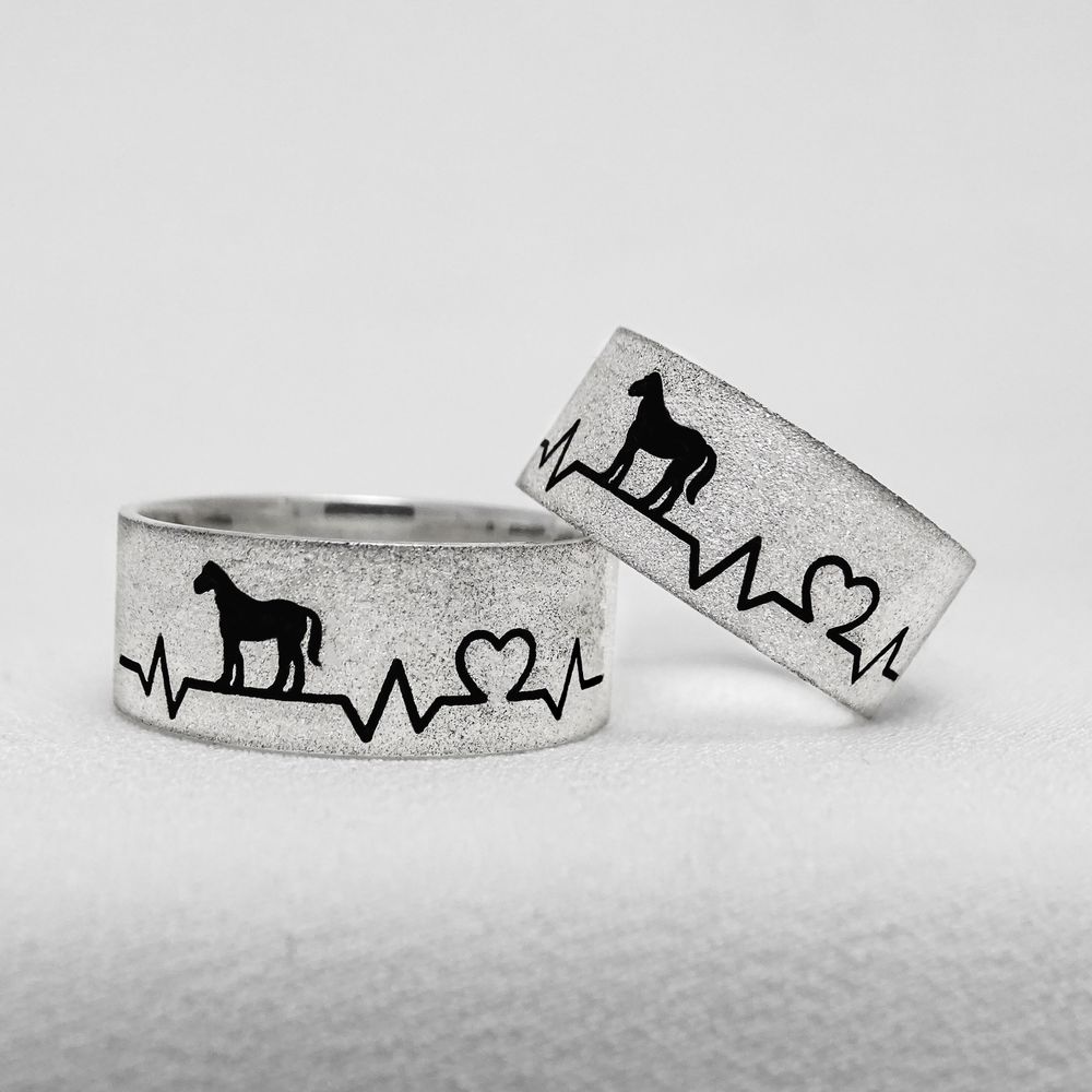 Aliança em Prata de Namoro com Detalhe Diamantado Bridal Charm 7mm - Par 