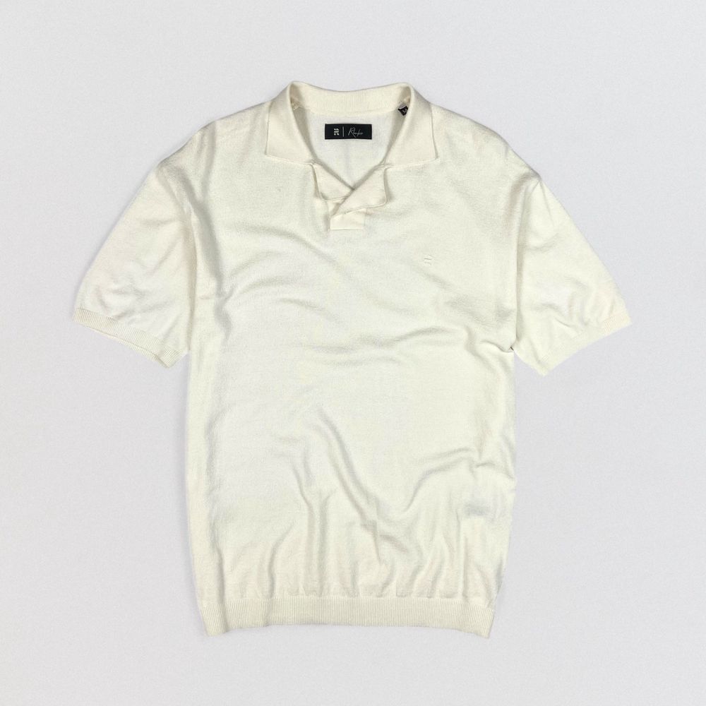 POLO TRICOT LEVE DETALHE GOLA OFF-WHITE - Rhouker