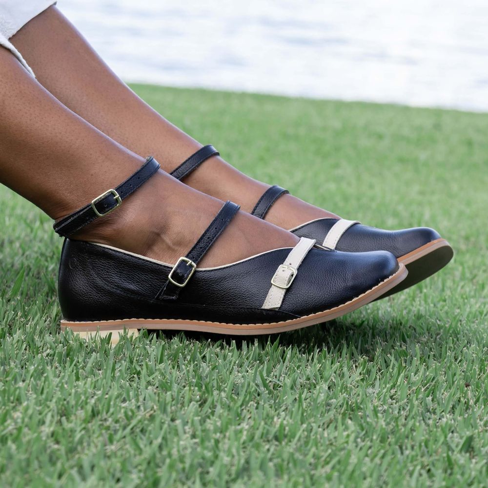 Sapato RetrÔ - Preto E Off White - CONECTAR 
