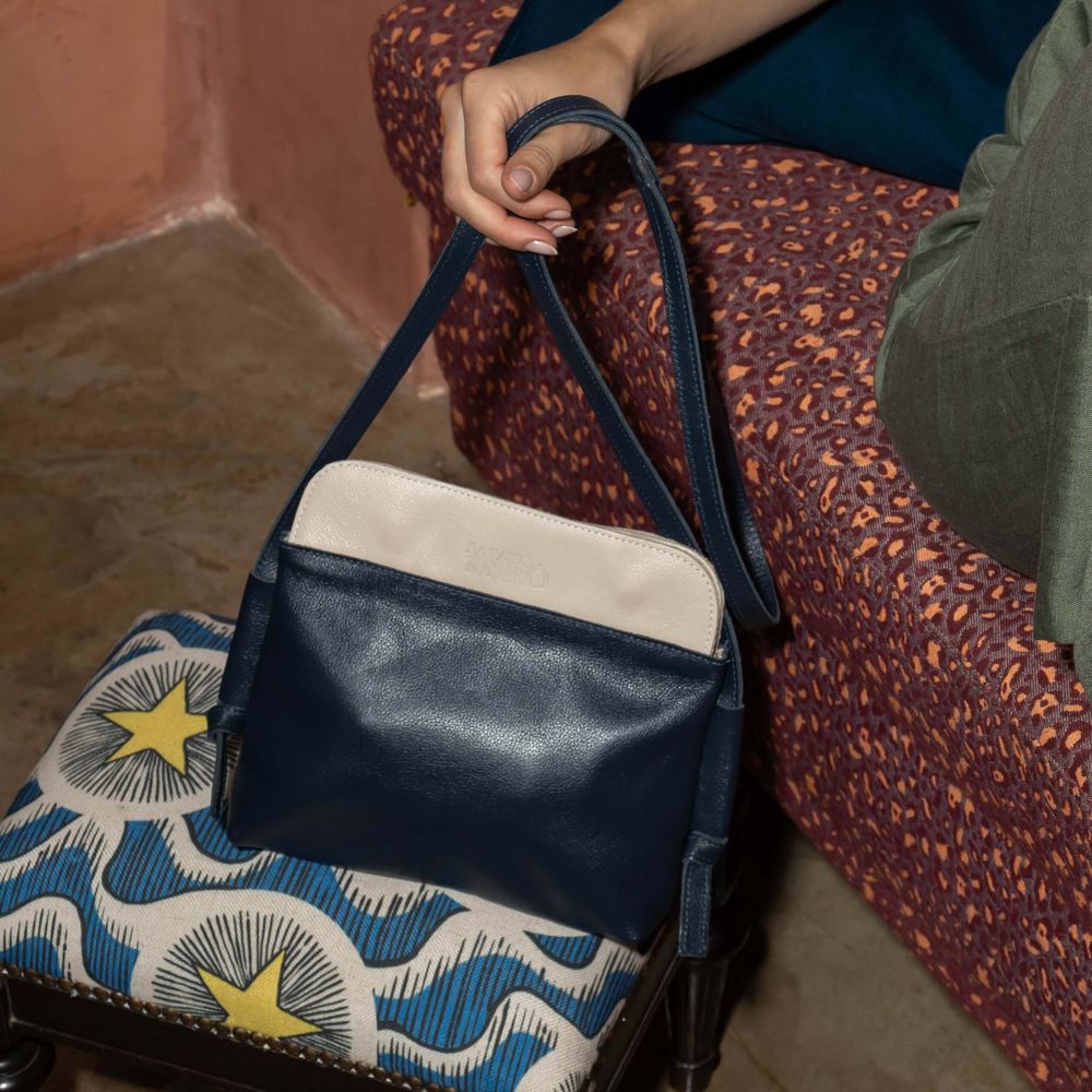 Bolsa RetrÔ - Marinho e Off Whiite - LIBERDADE