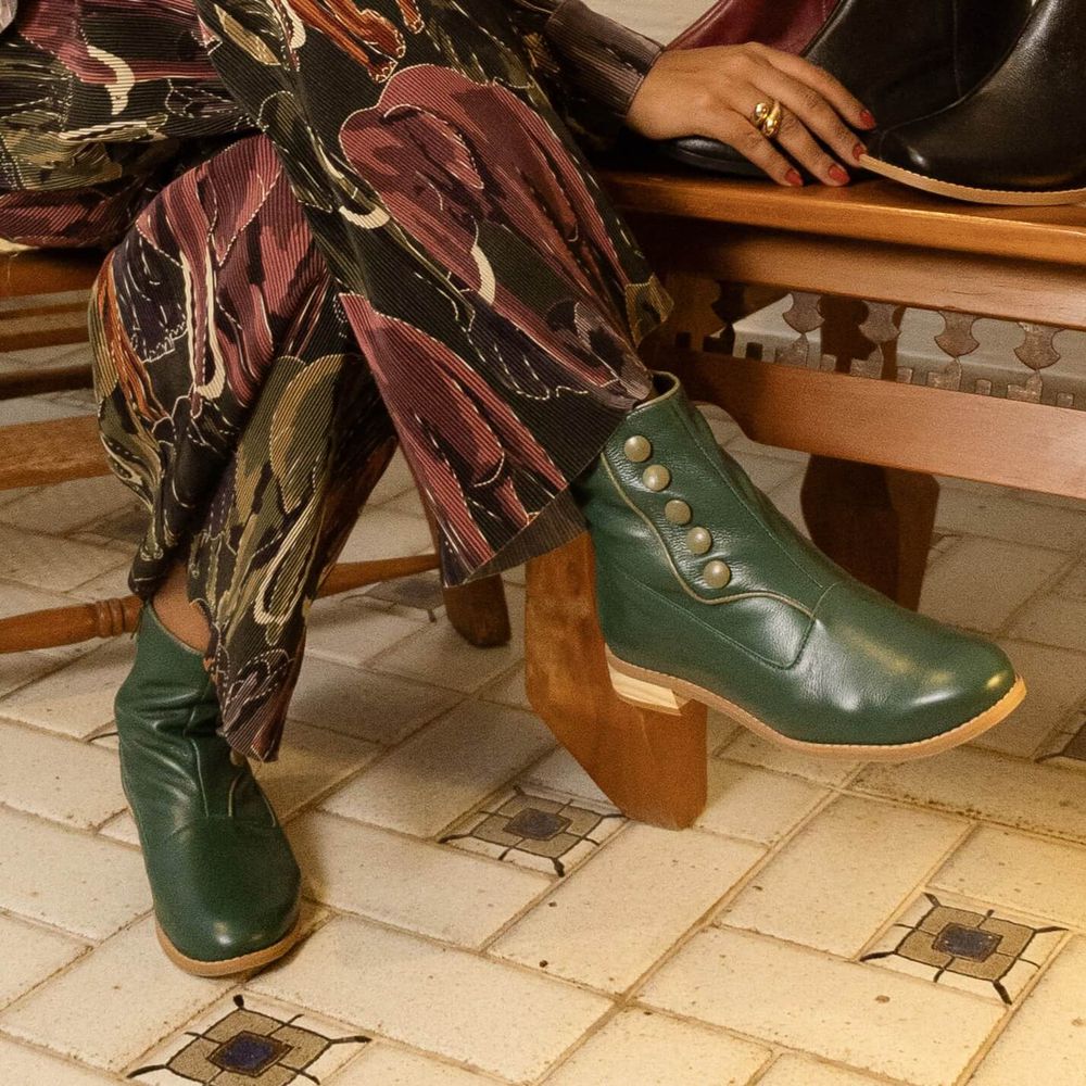 Bota RetrÔ - Verde Folha e Sálvia - LARANJEIRAS