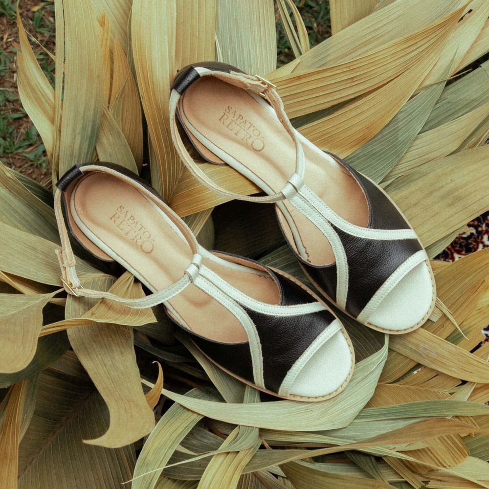 Sandália Peep Toe RetrÔ - Preta e Off White - ITAIM