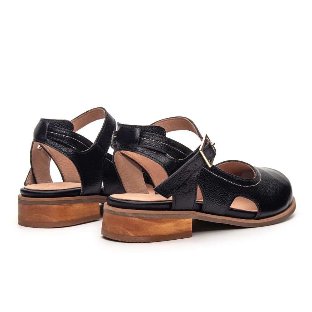 Sapatilha RetrÔ - Preta - TRILHAR