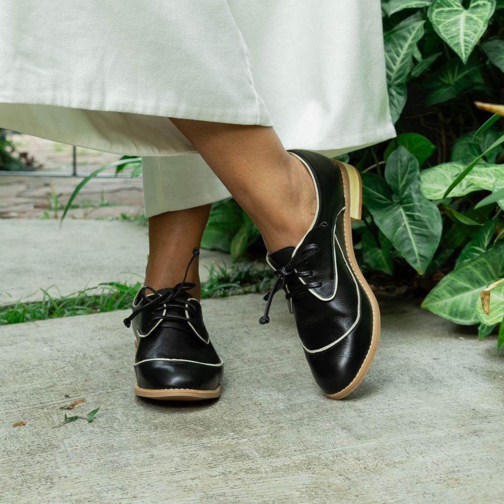 Sapato Oxford - Preto e Off White - HÍSTORIA