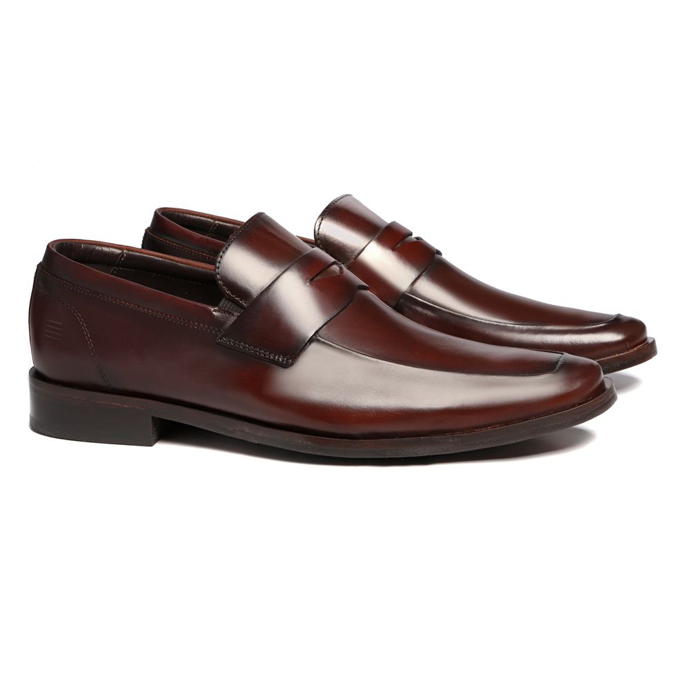 Sapato Loafer Social Em Couro Marrom
