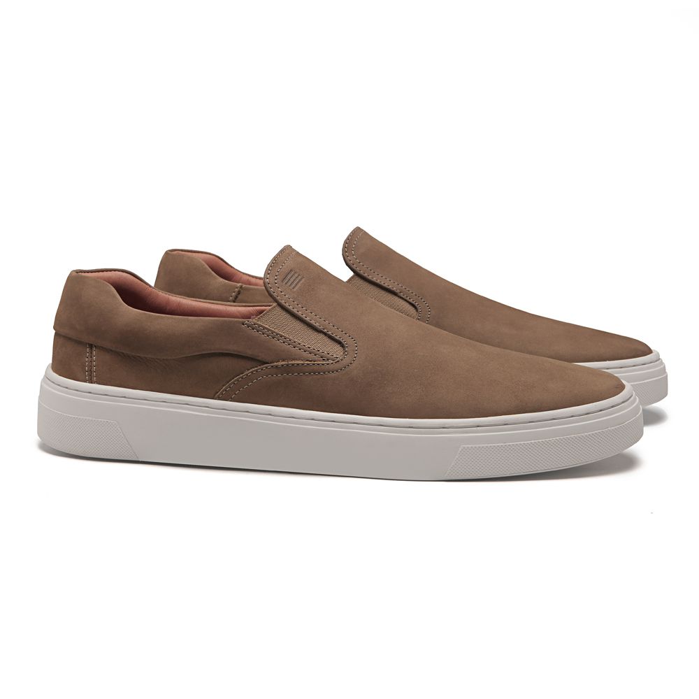 SLIP-ON MASCULINO CASUAL EM COURO MARROM