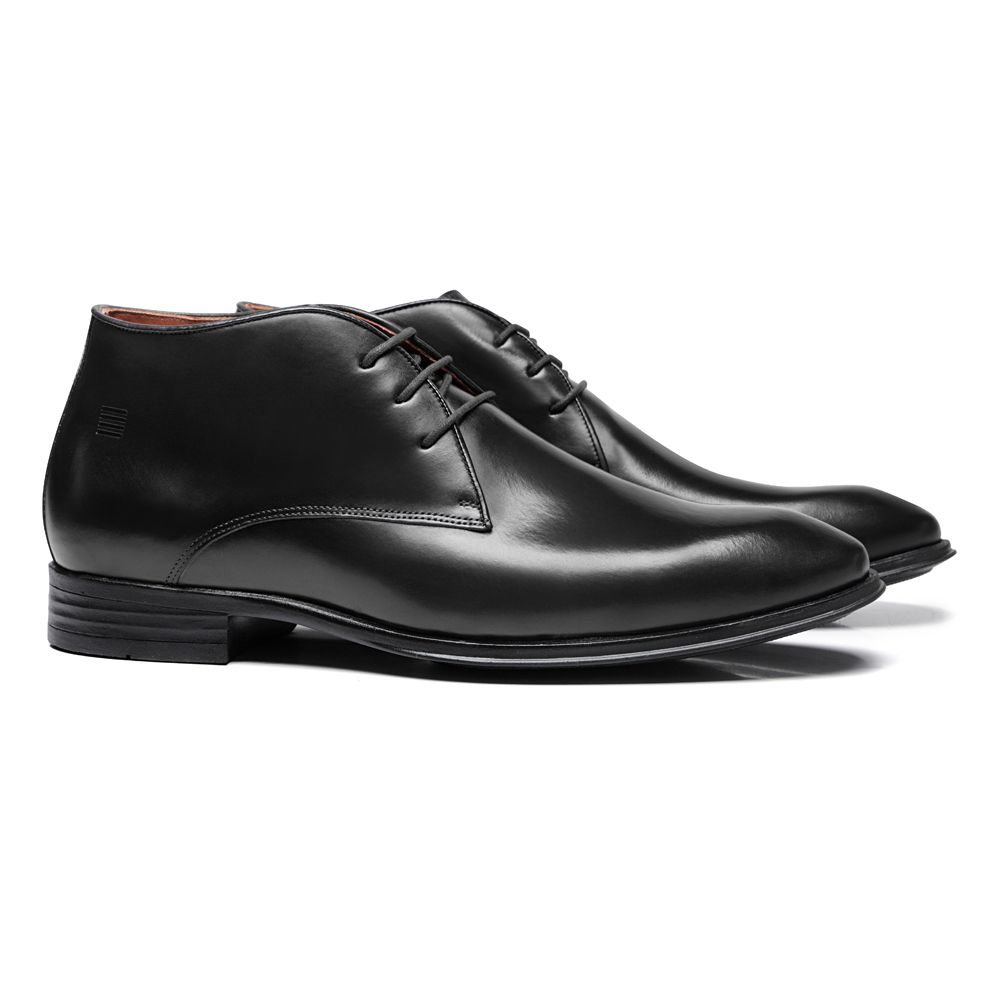 BOTA BATTIATIO DERBY MASCULINA CASUAL EM COURO PRETO COM CONFORTO