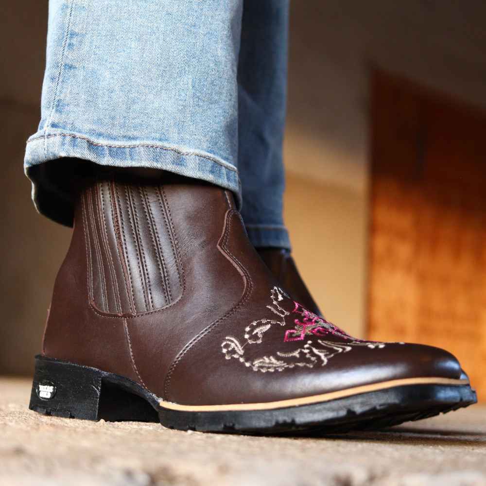 Bota Texana Feminina Star Cano Curto Café - Outlet