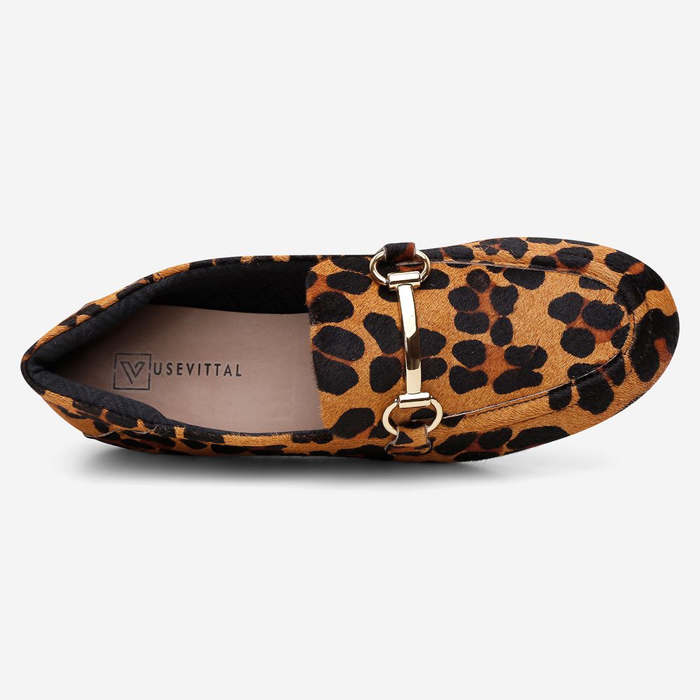 Mocassim Feminino Vittal Aurora em Couro Legítimo Animal Print com Fivela Dourada