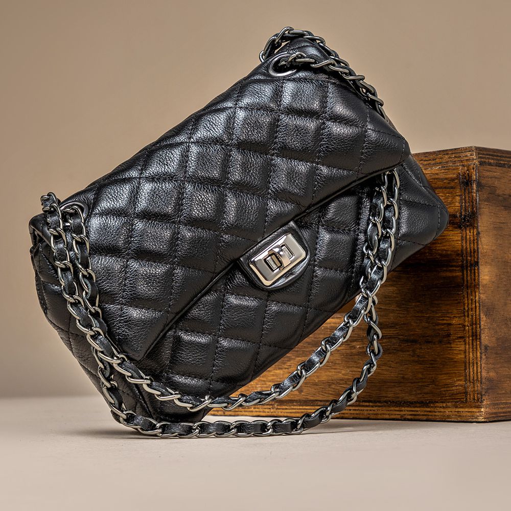 Bolsa Feminina de Couro Legítimo Preto Vittal Barbara Design Matelassê