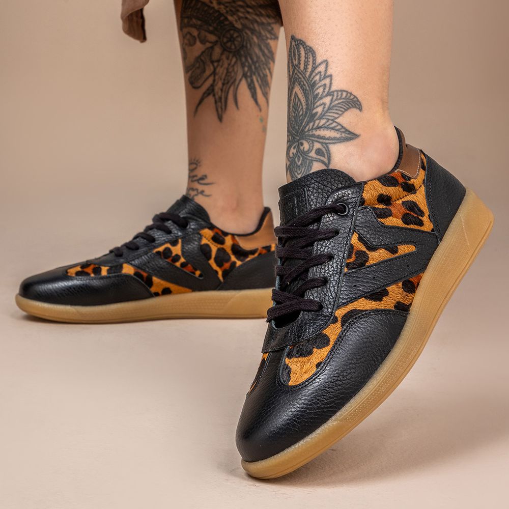 Tênis Feminino Em Couro Vittal Estela Preto e Leopardo