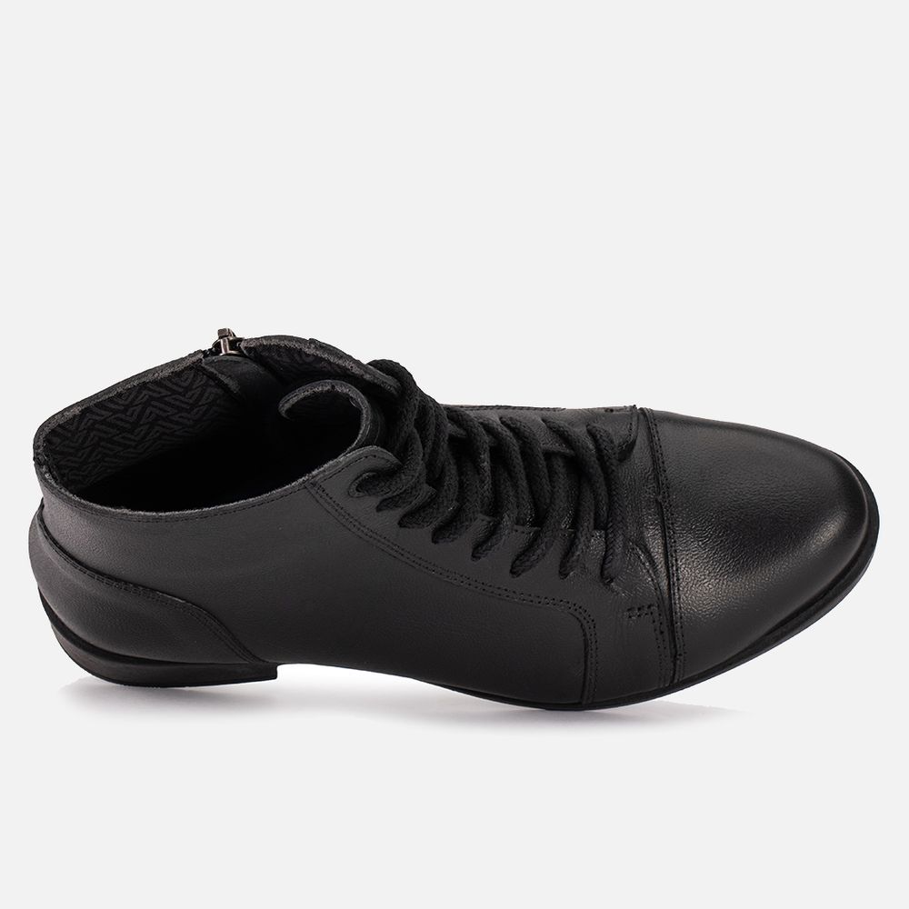 Bota Feminina Vittal Jenifer em Couro Legitimo Cano Curto Fechamento Cadarço