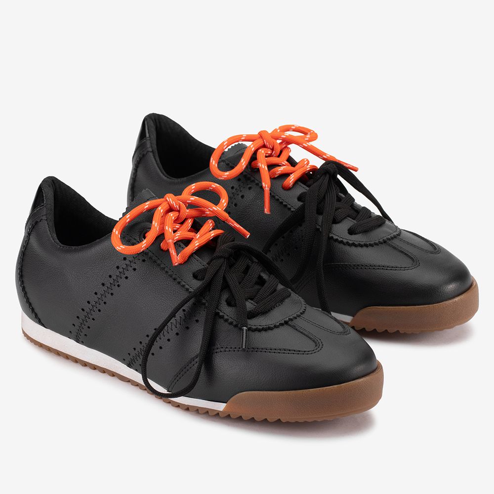 Tênis Feminino Vittal Viviane em Couro Legítimo Preto com 3 Cadarços