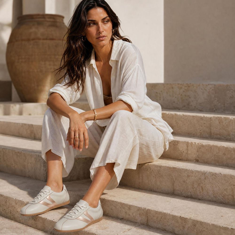 Tênis Feminino Couro Legítimo Naomi OffWhite com Rosê Casual Vittal Clássico Retrô 
