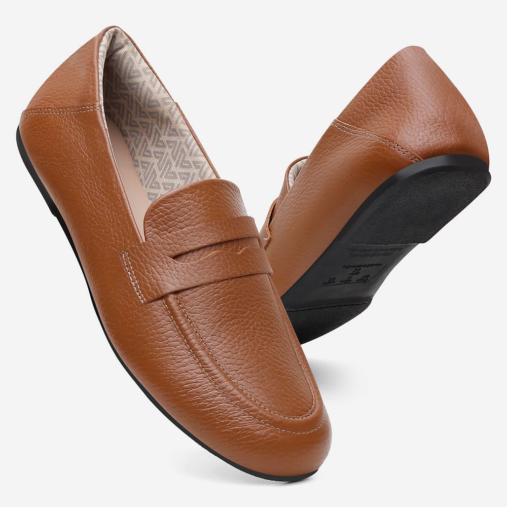 Mocassim Feminino Vittal Danielly em Couro Legítimo Caramelo Olho de Gato