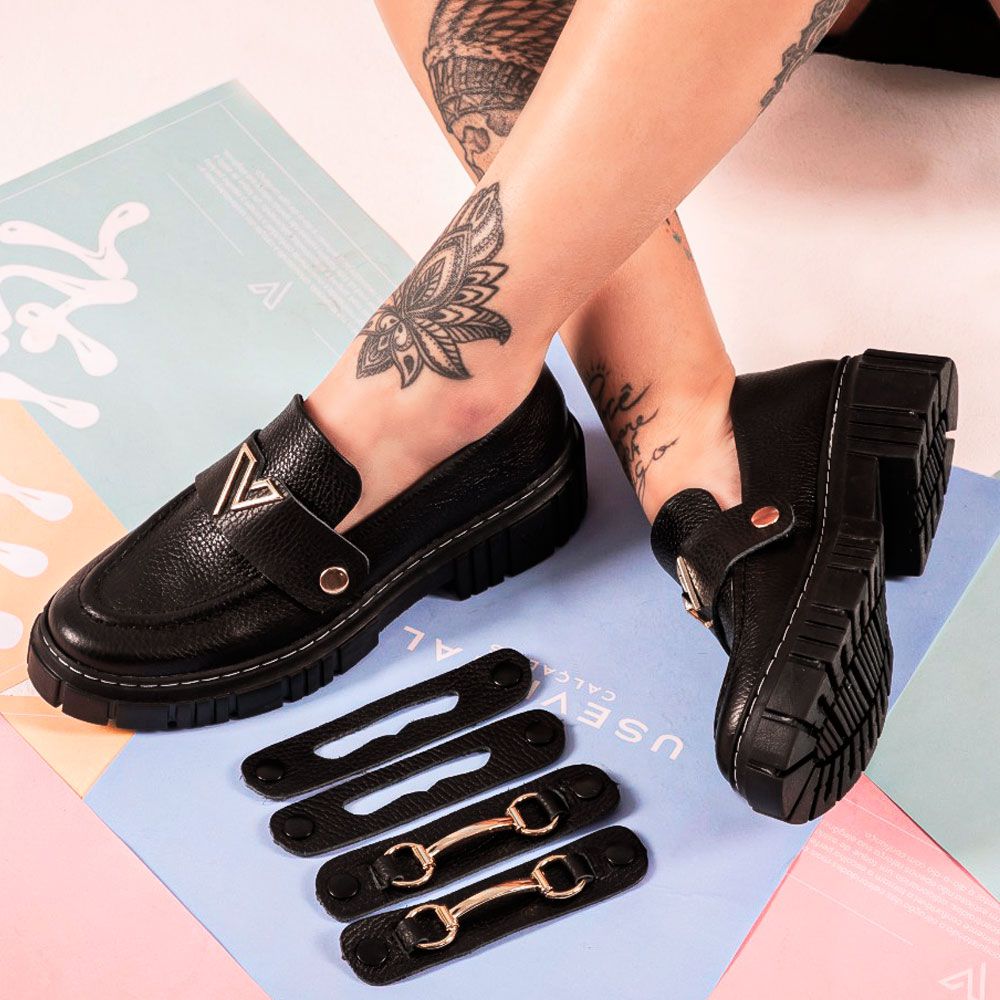 Mocassim Feminino Tratorado Couro Preto com 3 Fivelas Removíveis
