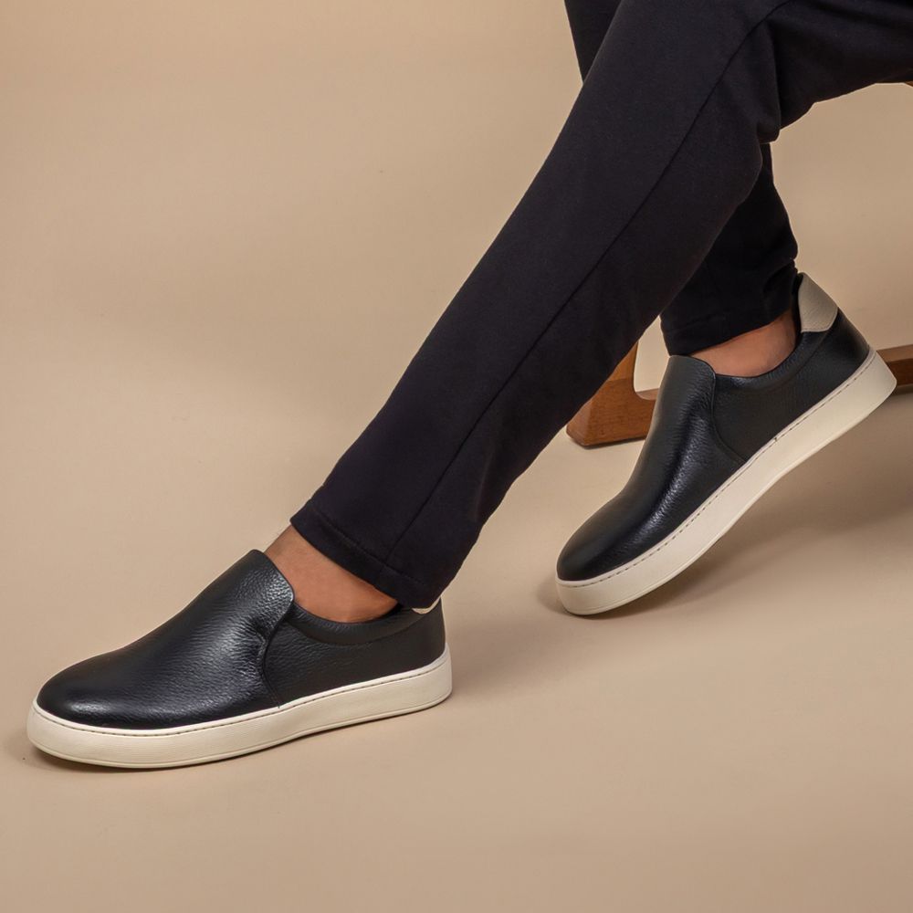 Tênis Masculino Slip On Casual Vittal em Couro Preto
