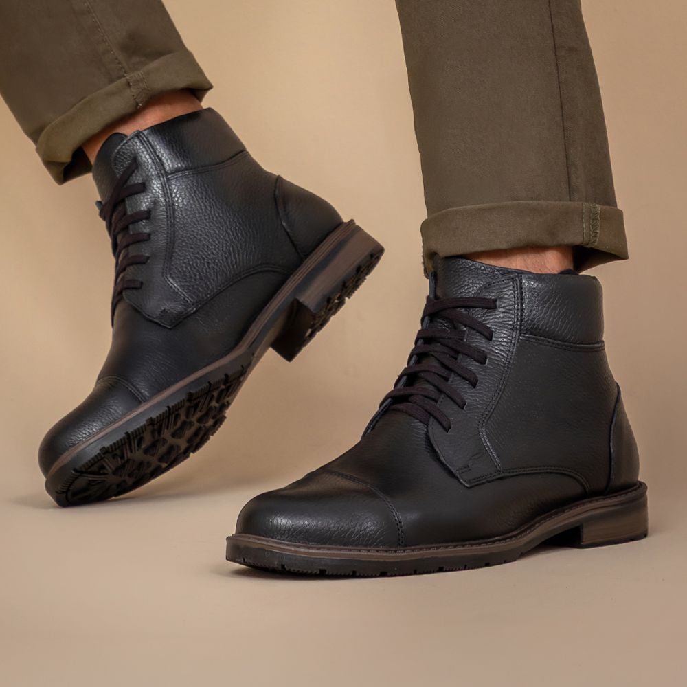 Coturno Casual Masculino Vittal em Couro Preto 