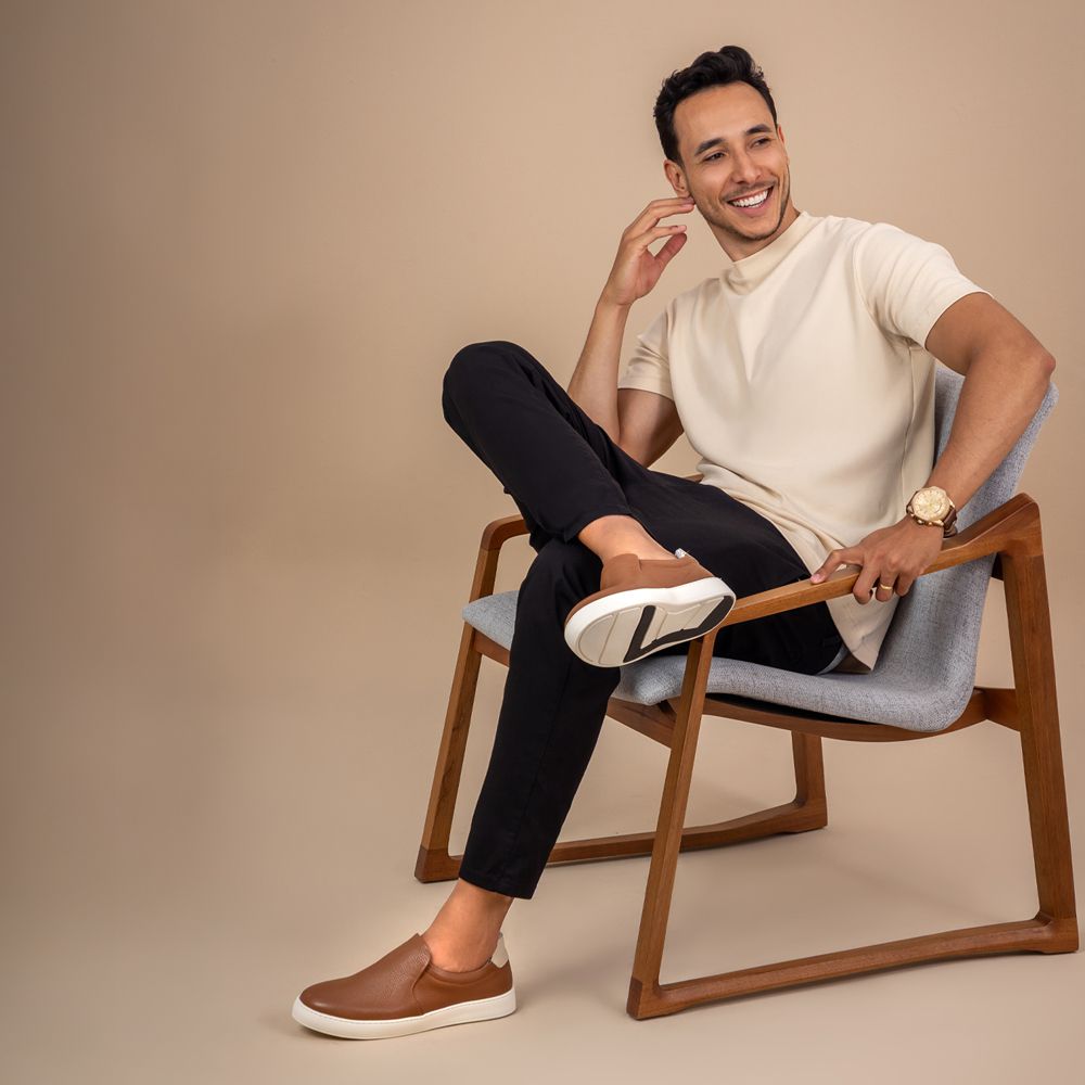 Tênis Masculino Slip On Casual Vittal em Couro Caramelo