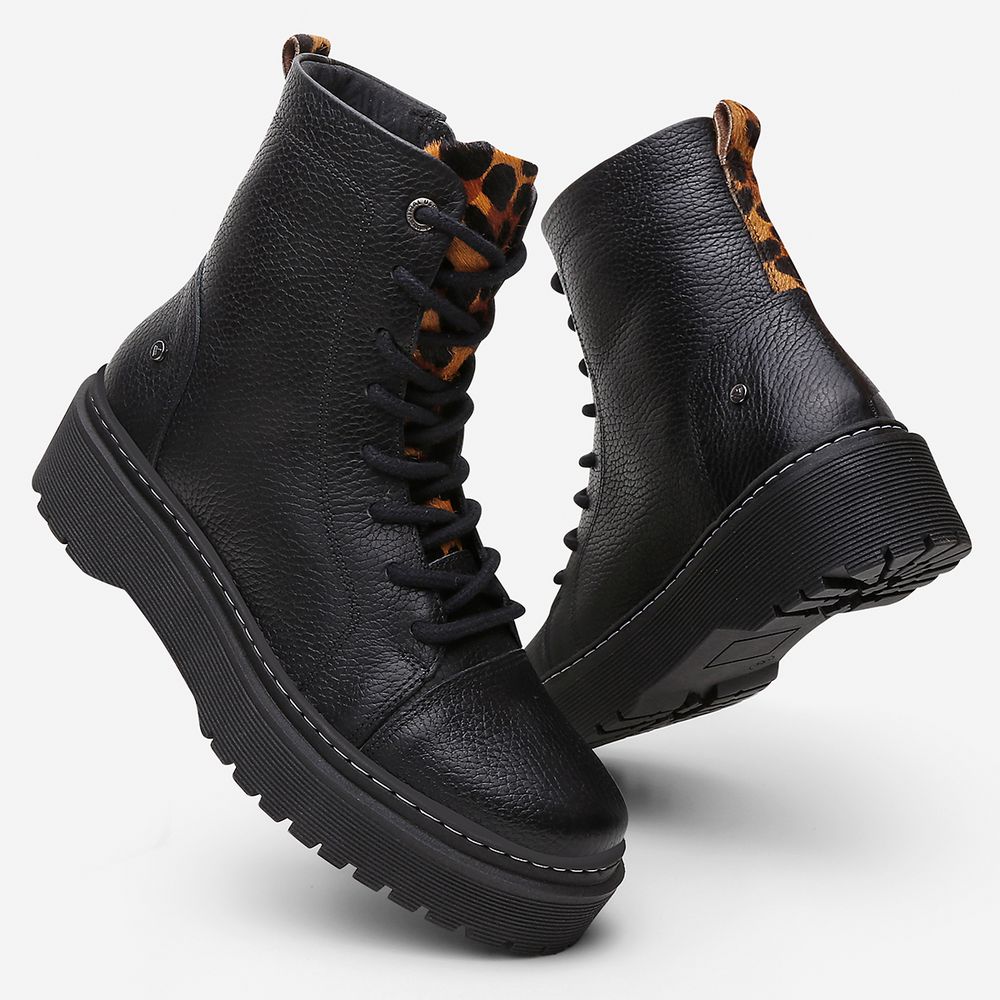 Bota Coturno Feminino Vittal Premium em Couro Preto com Onça